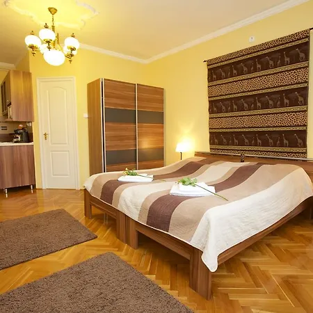 Fonix Apartmanhaz Hajduszoboszlo Exterior photo