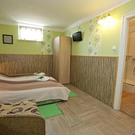Fonix Apartmanhaz Hajduszoboszlo Exterior photo